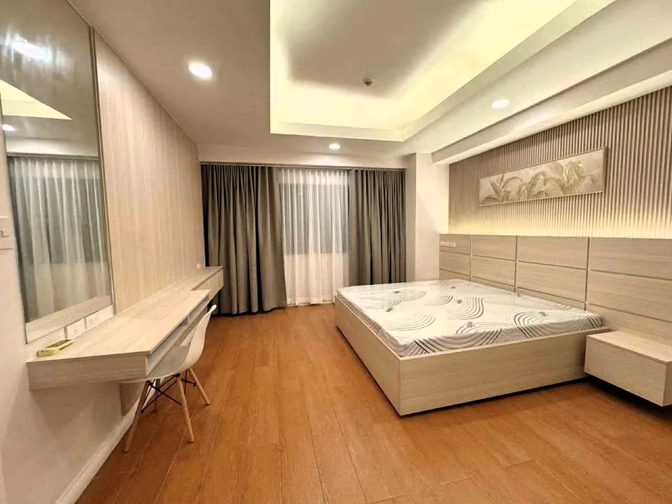 2 bedroom  with maids Quarter and Parking in Avalon Residences Across Ayala Mall