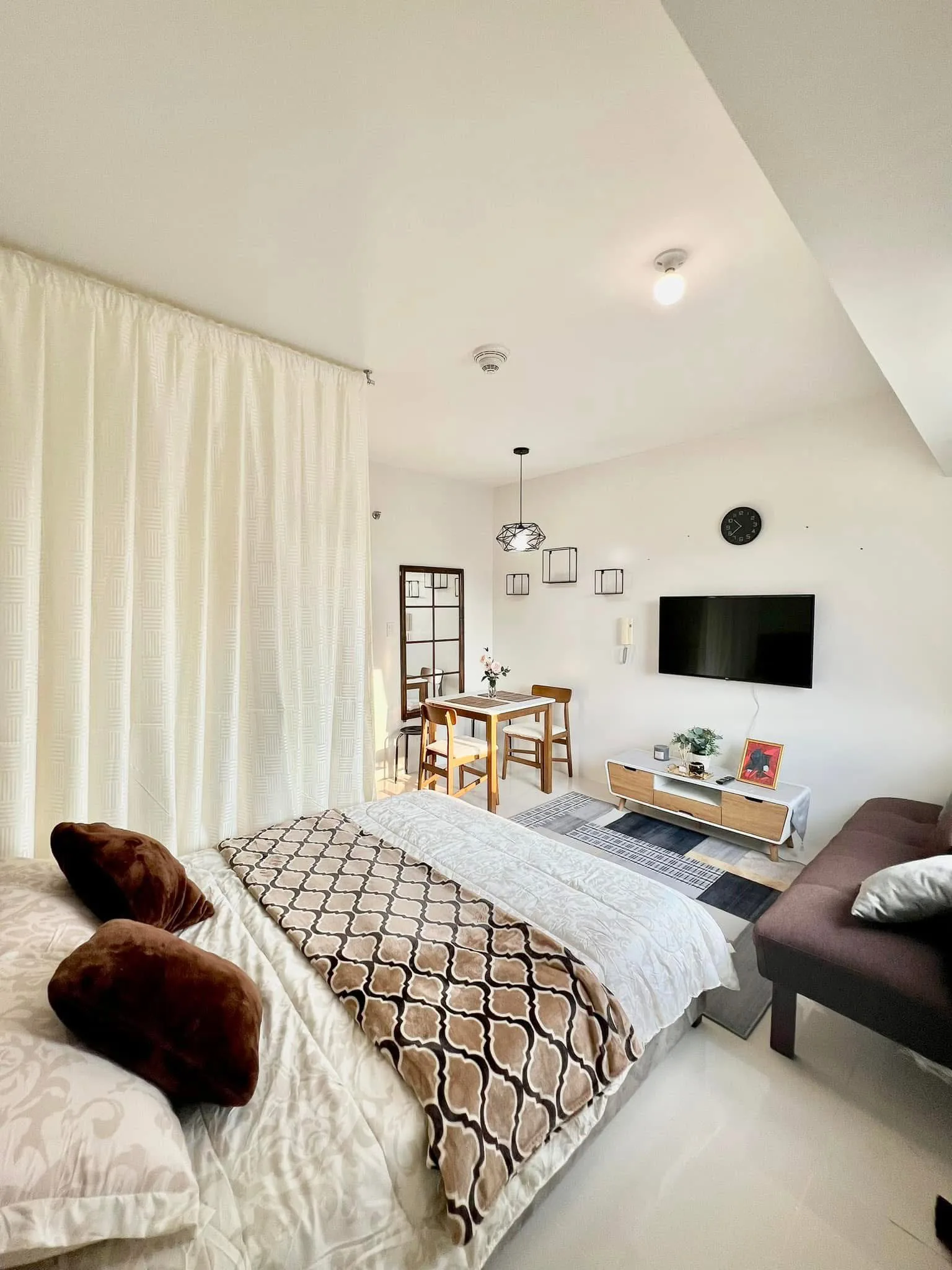 for-rent-cozy-fully-furnished-studio-at-taft-east-gate-cebu-city-for-rent