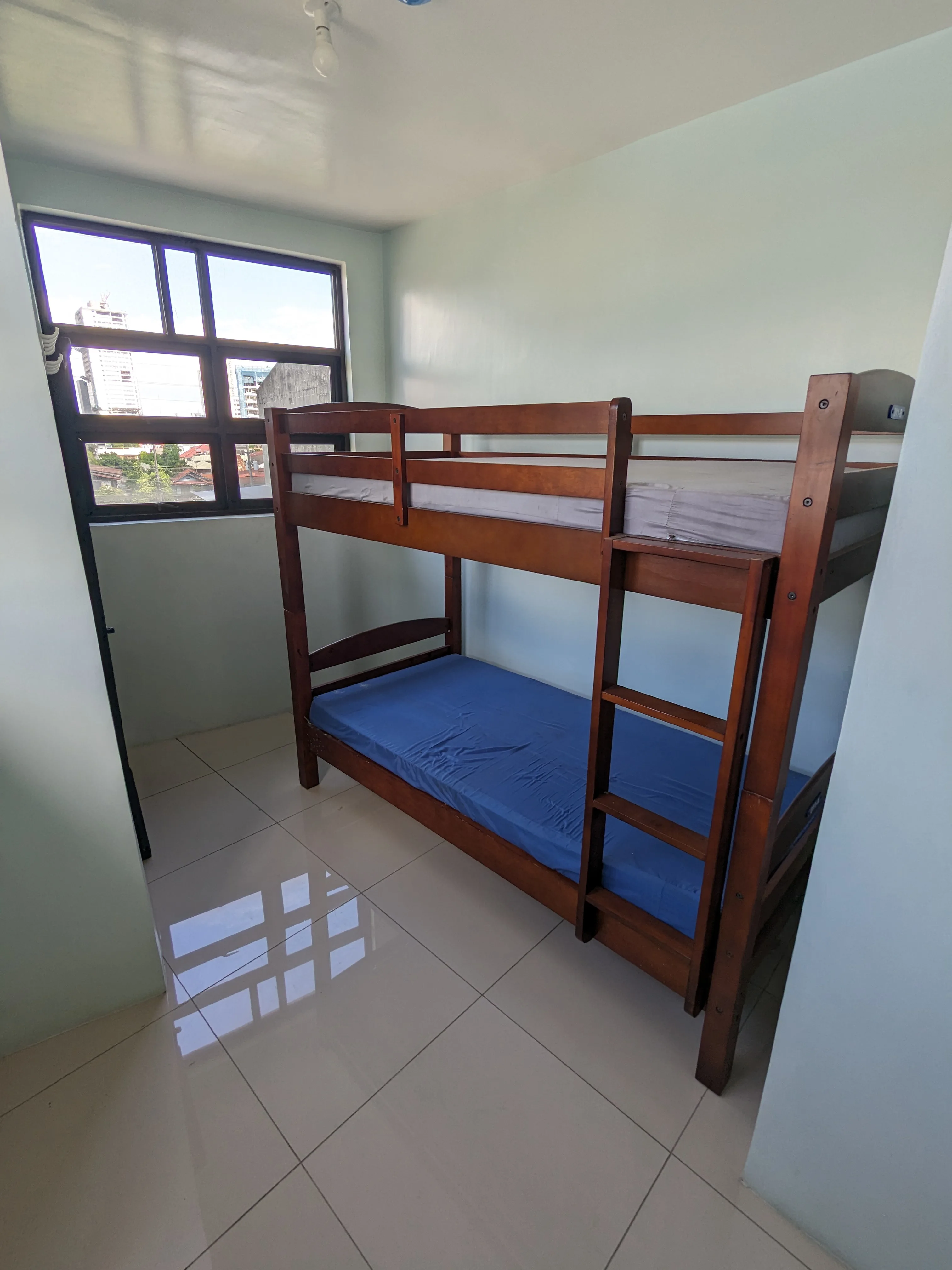 studio-type-unit-in-for-english-vrama-cebu-city-near-fuente-osmena-for-rent