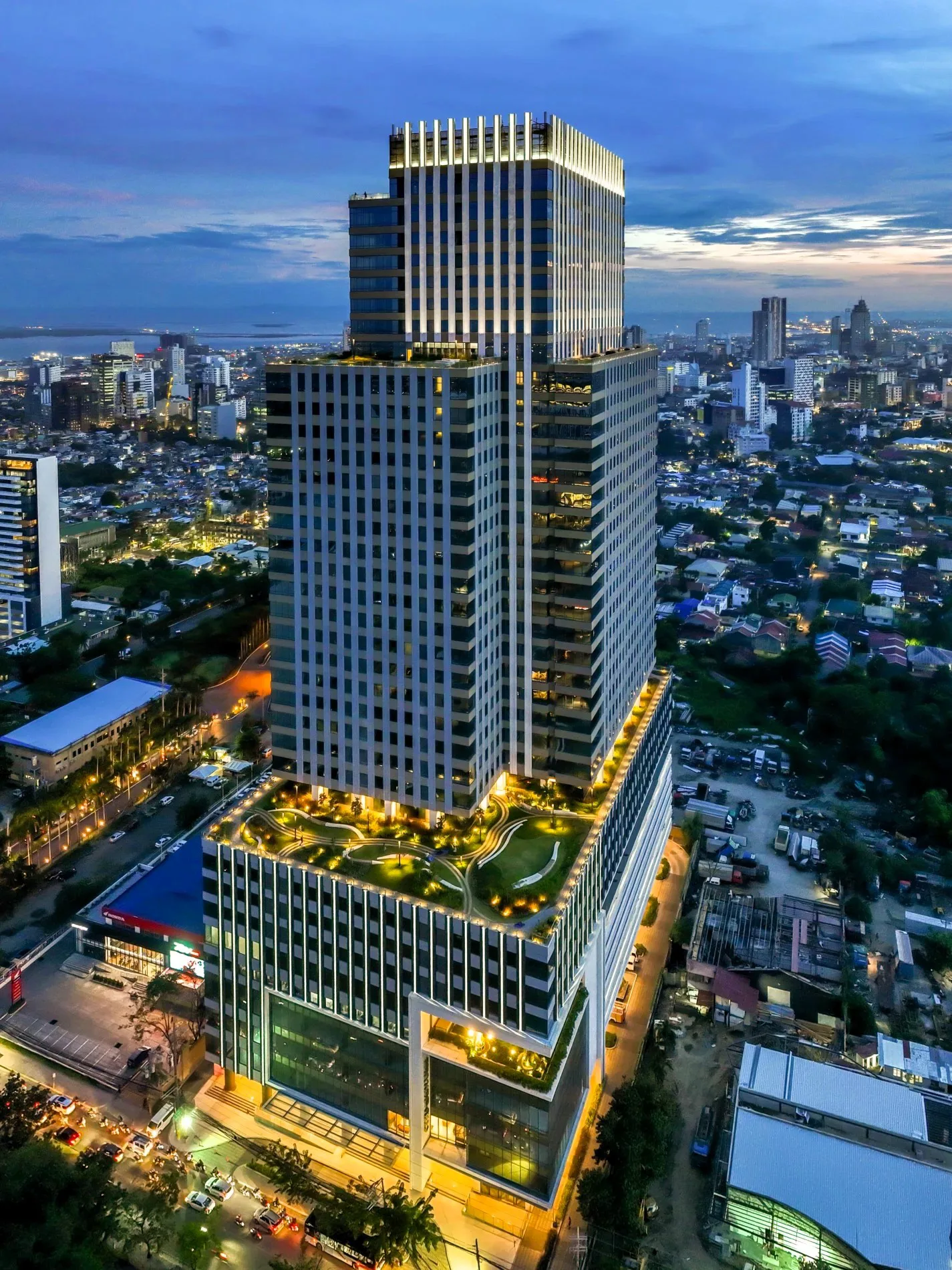 108 sqm Office space for Rent in Cebu Exchange across Cebu It Park