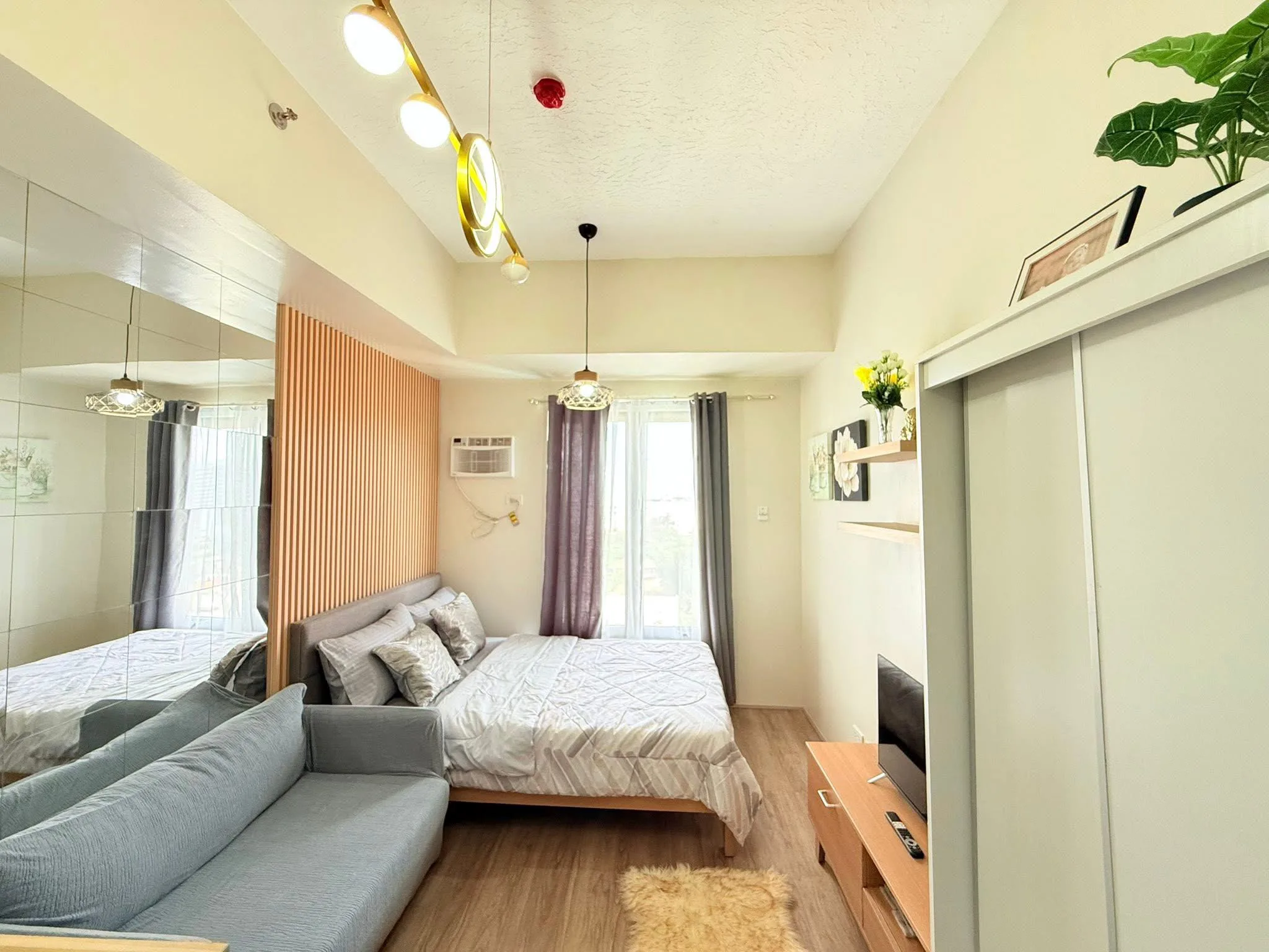 for-rent-fully-furnished-studio-unit-at-the-median-condominium-lahug-cebu-city-for-rent