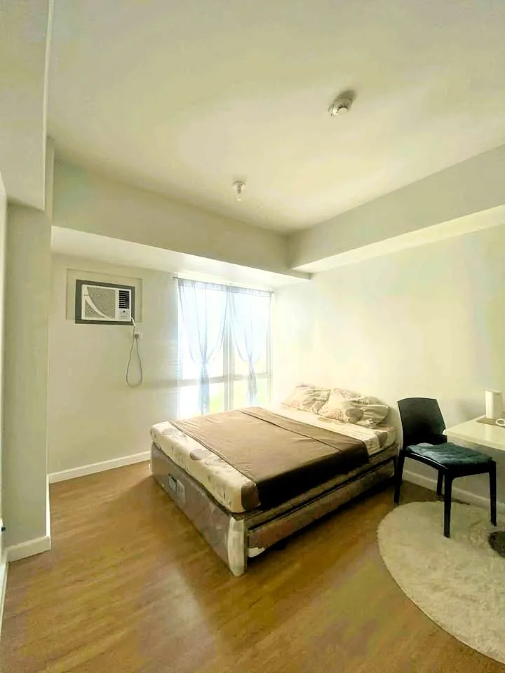 For Rent Fully Furnished Condo with Parking in Solinea Tower inside Ayala Business Park