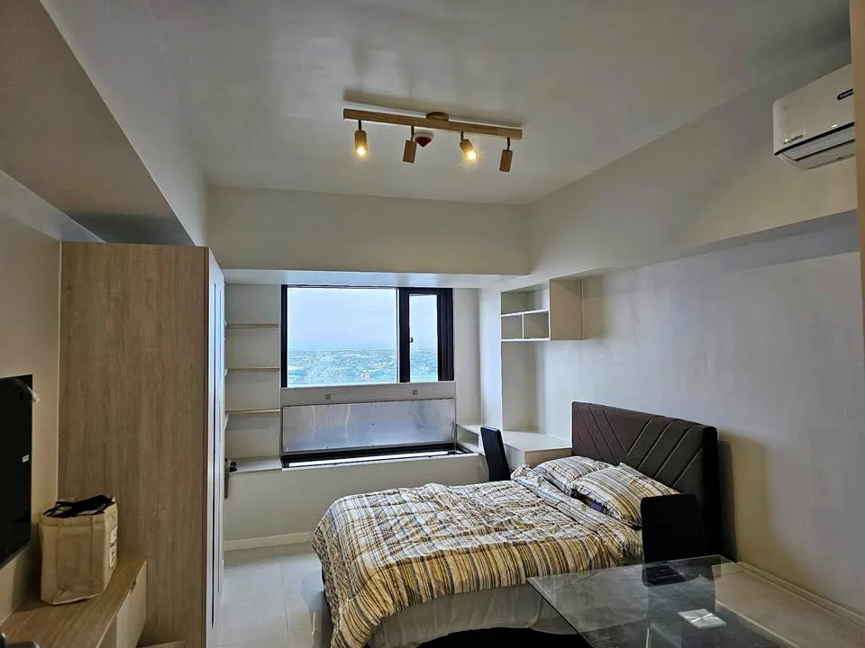 Fully Furnished Studio type Condo in Mandani Bay Suits Mandaue City