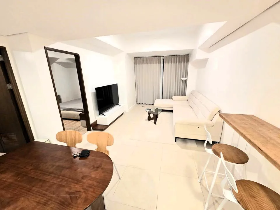 Fully Furnished 1 Bedroom Condo with balcony in 38 Park Avenue It Park Lahug Cebu City