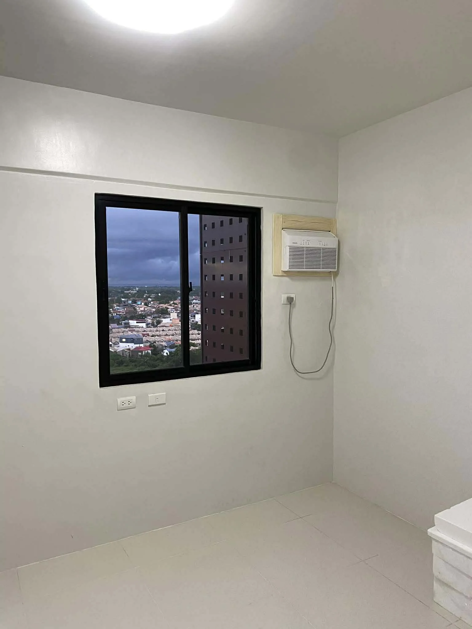 1 BR for Rent in Royal Oceancrest Mactan Cebu - Secondary Image