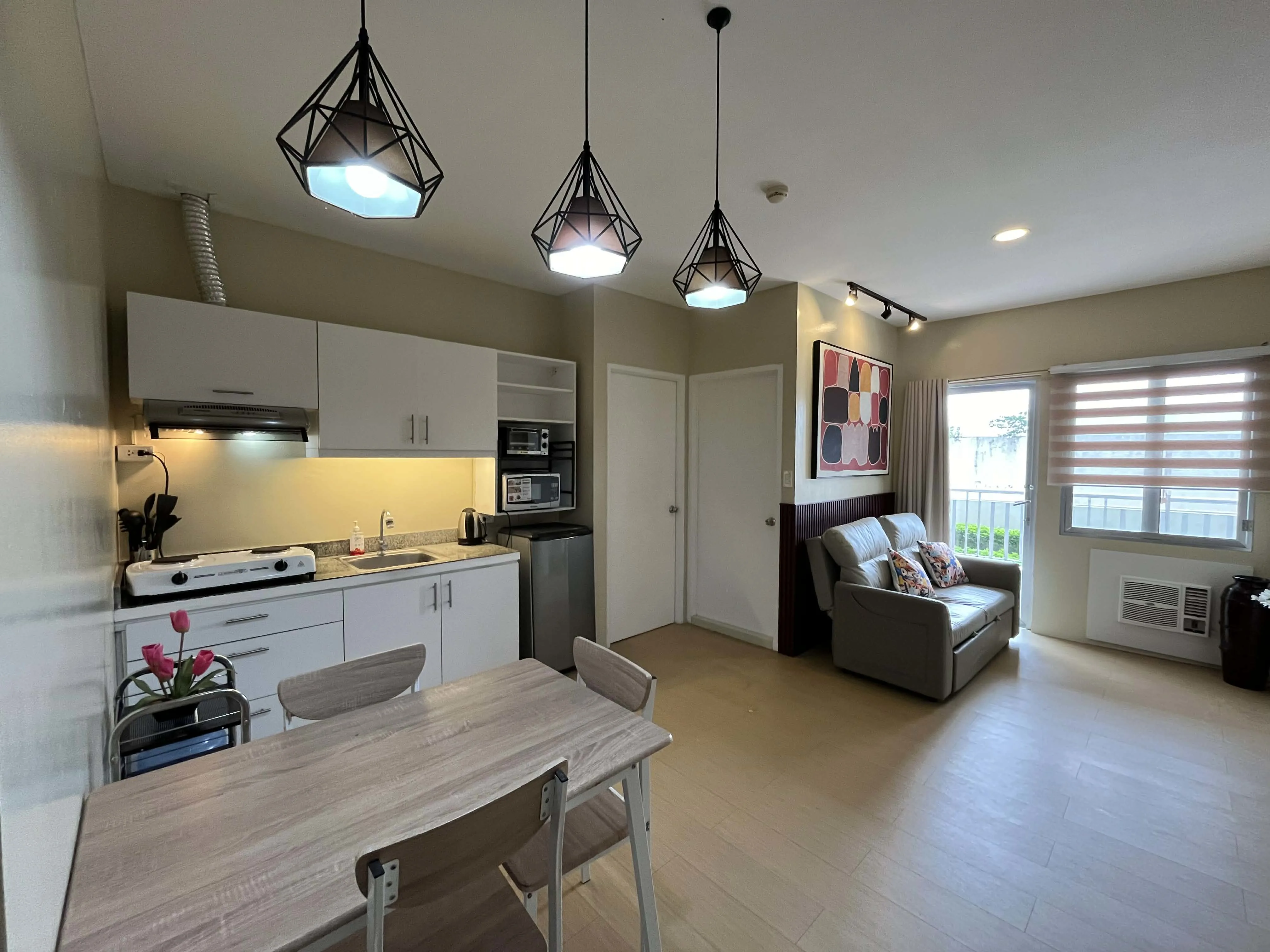 1-bedroom-w-balcony-for-rent-in-avida-towers-cebu-it-park-for-rent